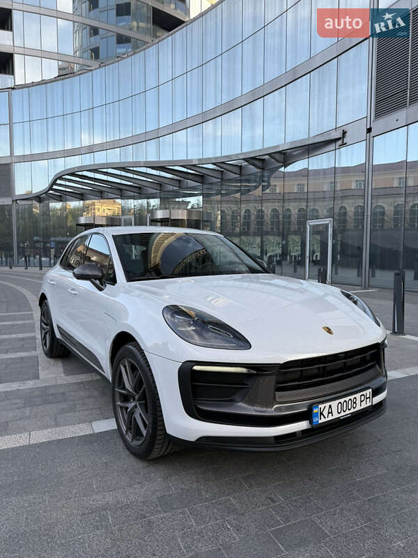 Porsche Macan 2024