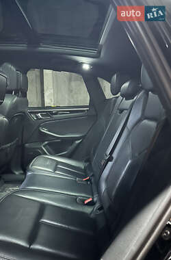 Внедорожник / Кроссовер Porsche Macan 2015 в 