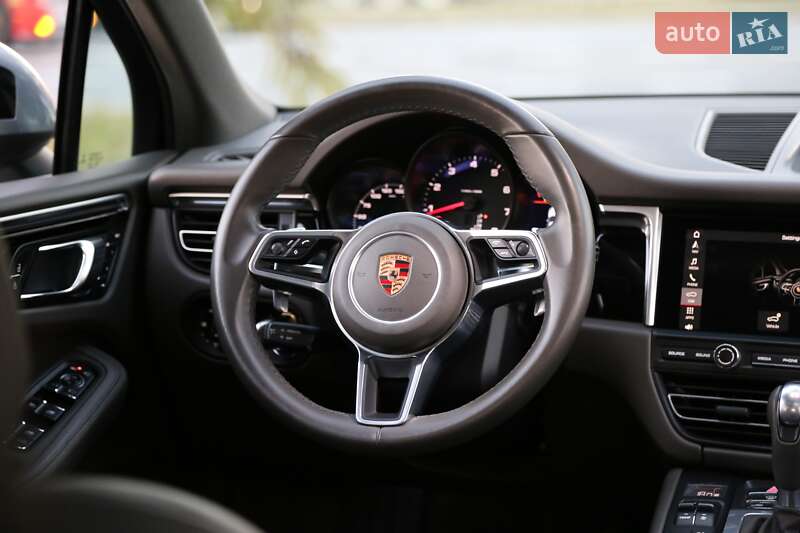 Позашляховик / Кросовер Porsche Macan 2019 в Києві
