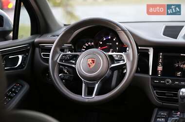 Внедорожник / Кроссовер Porsche Macan 2019 в 
