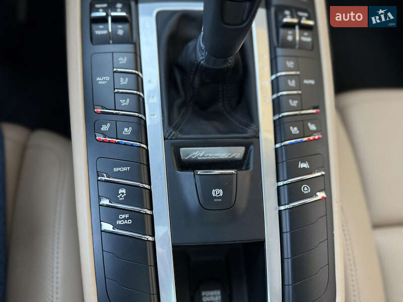 Внедорожник / Кроссовер Porsche Macan 2021 в Черновцах