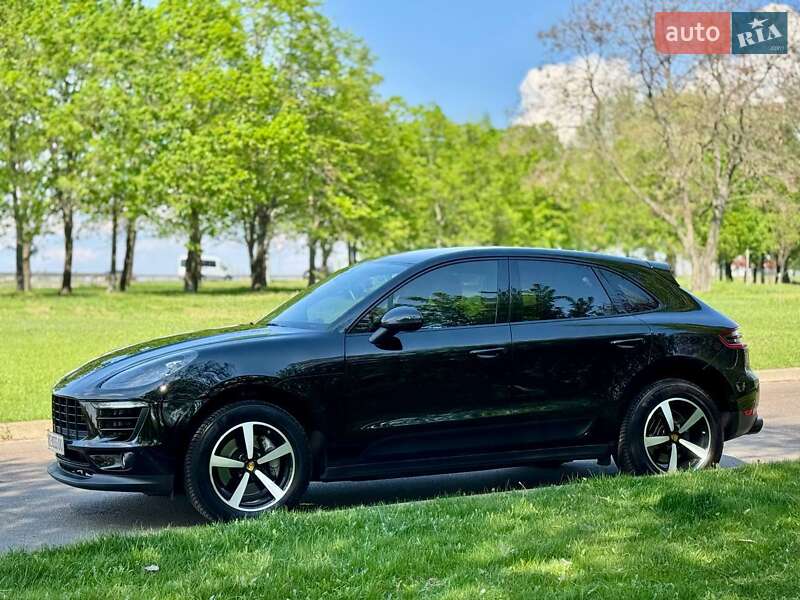 Внедорожник / Кроссовер Porsche Macan 2018 в Киеве