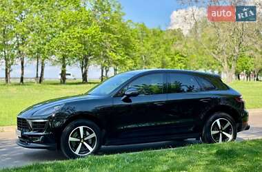 Позашляховик / Кросовер Porsche Macan 2018 в 