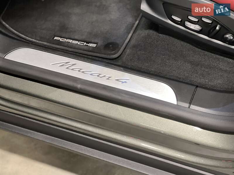 Позашляховик / Кросовер Porsche Macan 2024 в Києві