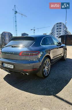Позашляховик / Кросовер Porsche Macan 2014 в 