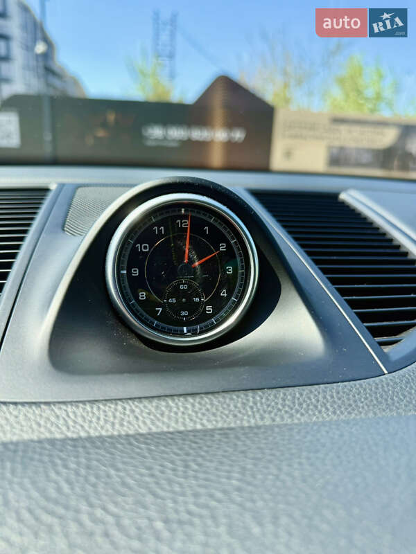 Внедорожник / Кроссовер Porsche Macan 2014 в Львове