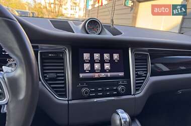 Внедорожник / Кроссовер Porsche Macan 2018 в 