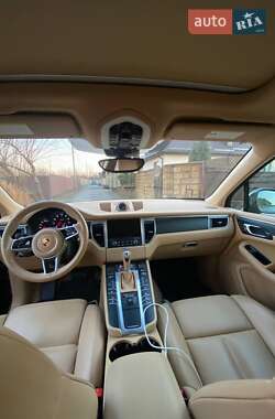 Позашляховик / Кросовер Porsche Macan 2016 в 