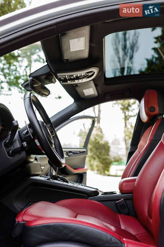 Внедорожник / Кроссовер Porsche Macan 2017 в Киеве