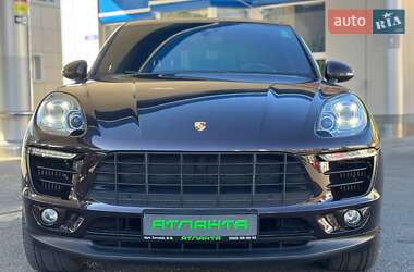 Внедорожник / Кроссовер Porsche Macan 2014 в 