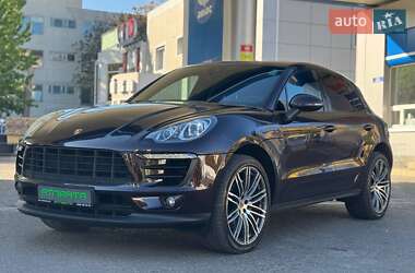 Внедорожник / Кроссовер Porsche Macan 2014 в 
