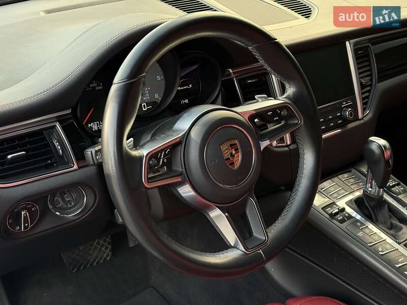 Внедорожник / Кроссовер Porsche Macan 2016 в Днепре