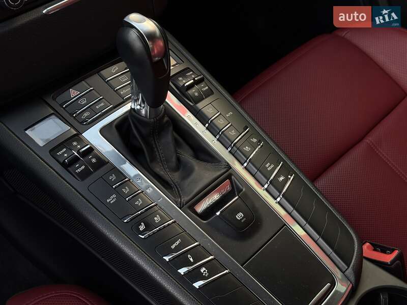 Внедорожник / Кроссовер Porsche Macan 2016 в Днепре