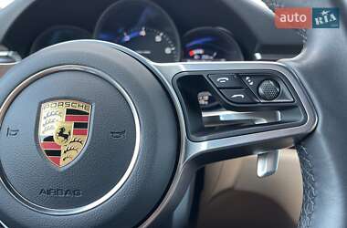 Внедорожник / Кроссовер Porsche Macan 2018 в 