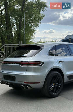 Позашляховик / Кросовер Porsche Macan 2019 в 