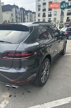 Внедорожник / Кроссовер Porsche Macan 2016 в 