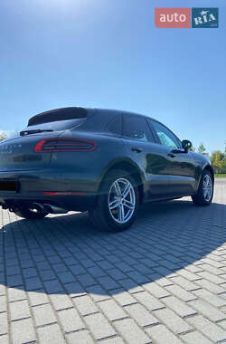 Внедорожник / Кроссовер Porsche Macan 2017 в 