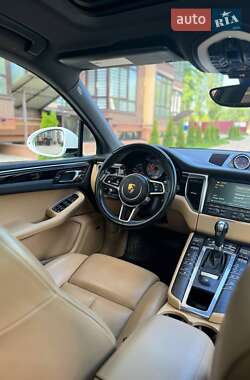 Позашляховик / Кросовер Porsche Macan 2016 в 