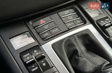 Внедорожник / Кроссовер Porsche Macan 2014 в 