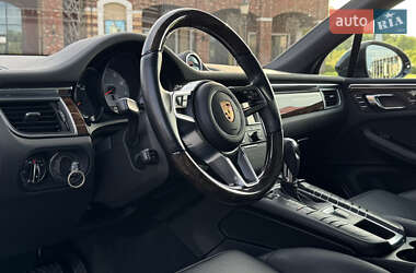 Внедорожник / Кроссовер Porsche Macan 2014 в 