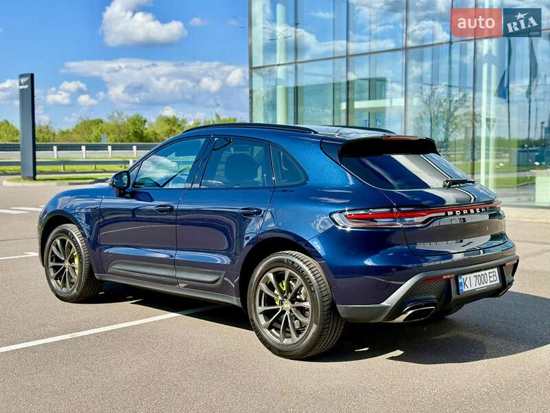 Внедорожник / Кроссовер Porsche Macan 2021 в Киеве