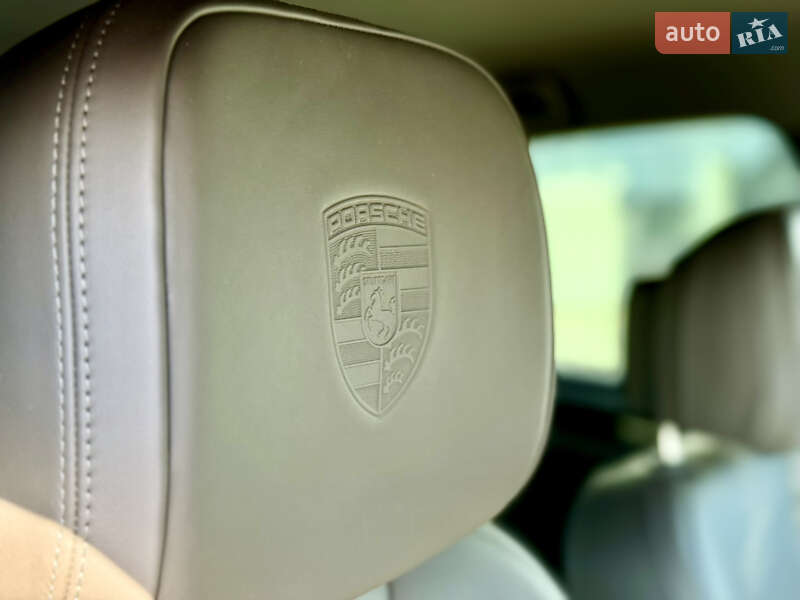 Внедорожник / Кроссовер Porsche Macan 2021 в Киеве