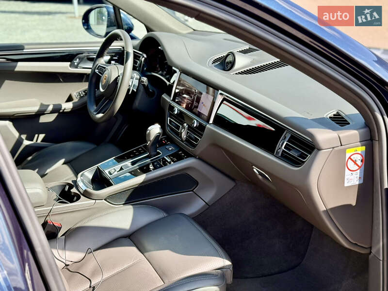 Внедорожник / Кроссовер Porsche Macan 2021 в Киеве