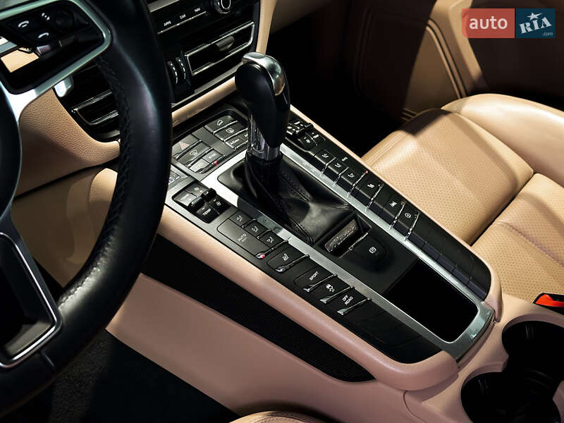 Внедорожник / Кроссовер Porsche Macan 2021 в Одессе