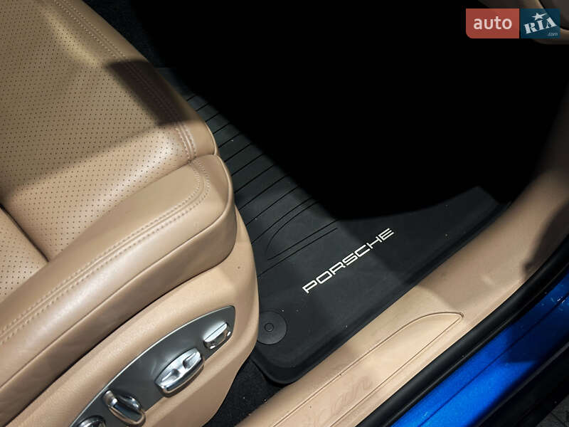 Внедорожник / Кроссовер Porsche Macan 2021 в Одессе