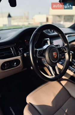 Позашляховик / Кросовер Porsche Macan 2021 в 