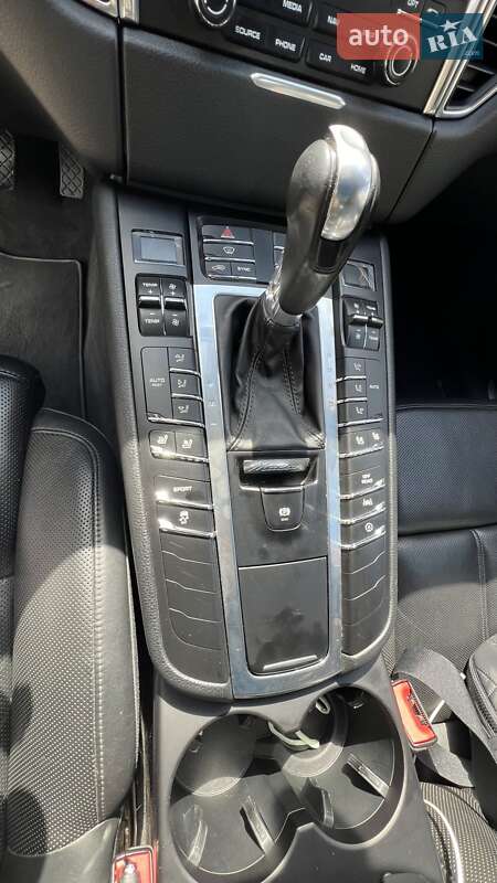 Внедорожник / Кроссовер Porsche Macan 2016 в Днепре