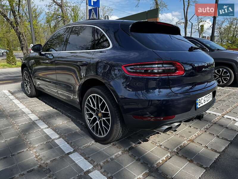 Внедорожник / Кроссовер Porsche Macan 2016 в Ирпене