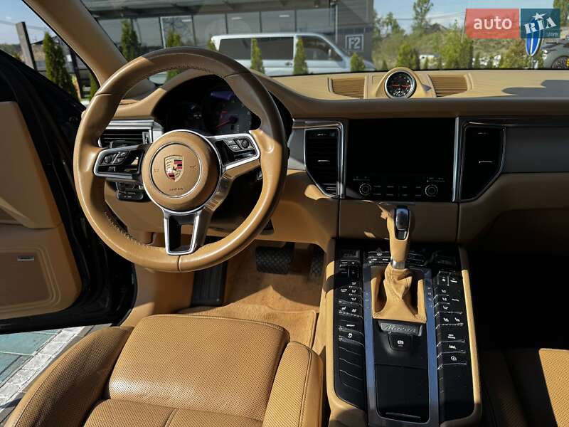 Внедорожник / Кроссовер Porsche Macan 2016 в Ирпене