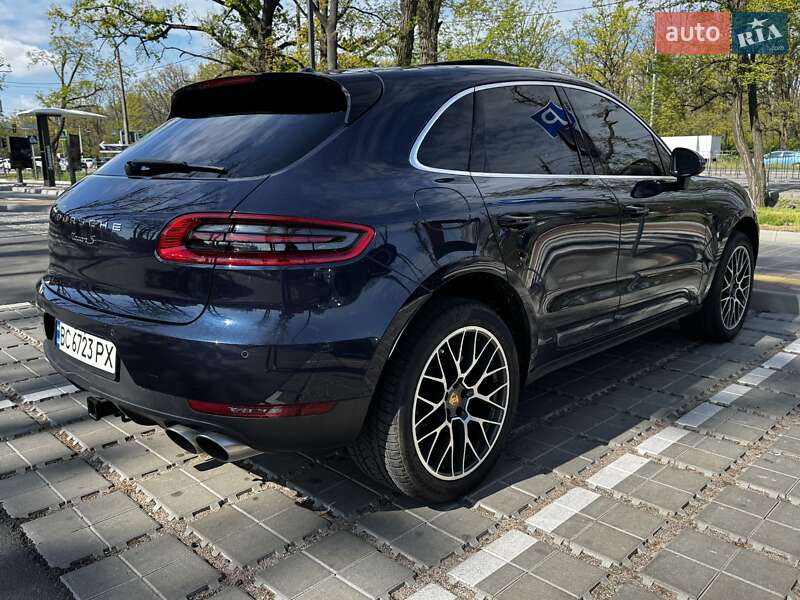 Внедорожник / Кроссовер Porsche Macan 2016 в Ирпене