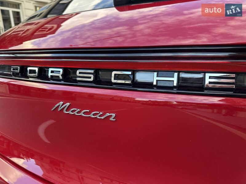 Внедорожник / Кроссовер Porsche Macan 2023 в Киеве