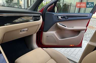 Внедорожник / Кроссовер Porsche Macan 2023 в 