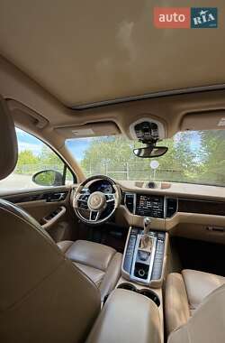 Позашляховик / Кросовер Porsche Macan 2015 в 