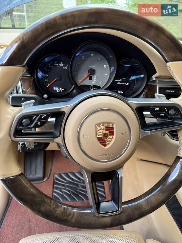 Позашляховик / Кросовер Porsche Macan 2015 в Одесі