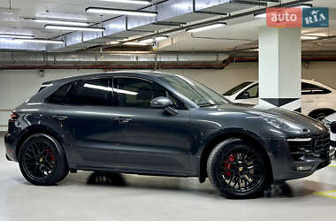 Внедорожник / Кроссовер Porsche Macan 2016 в 