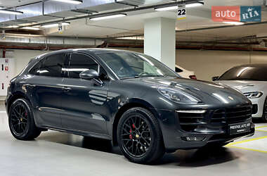 Внедорожник / Кроссовер Porsche Macan 2016 в 
