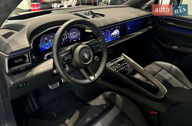 Внедорожник / Кроссовер Porsche Macan 2024 в 