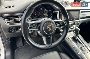 Внедорожник / Кроссовер Porsche Macan 2020 в 