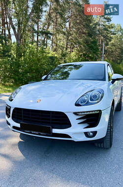 Позашляховик / Кросовер Porsche Macan 2016 в Дніпрі