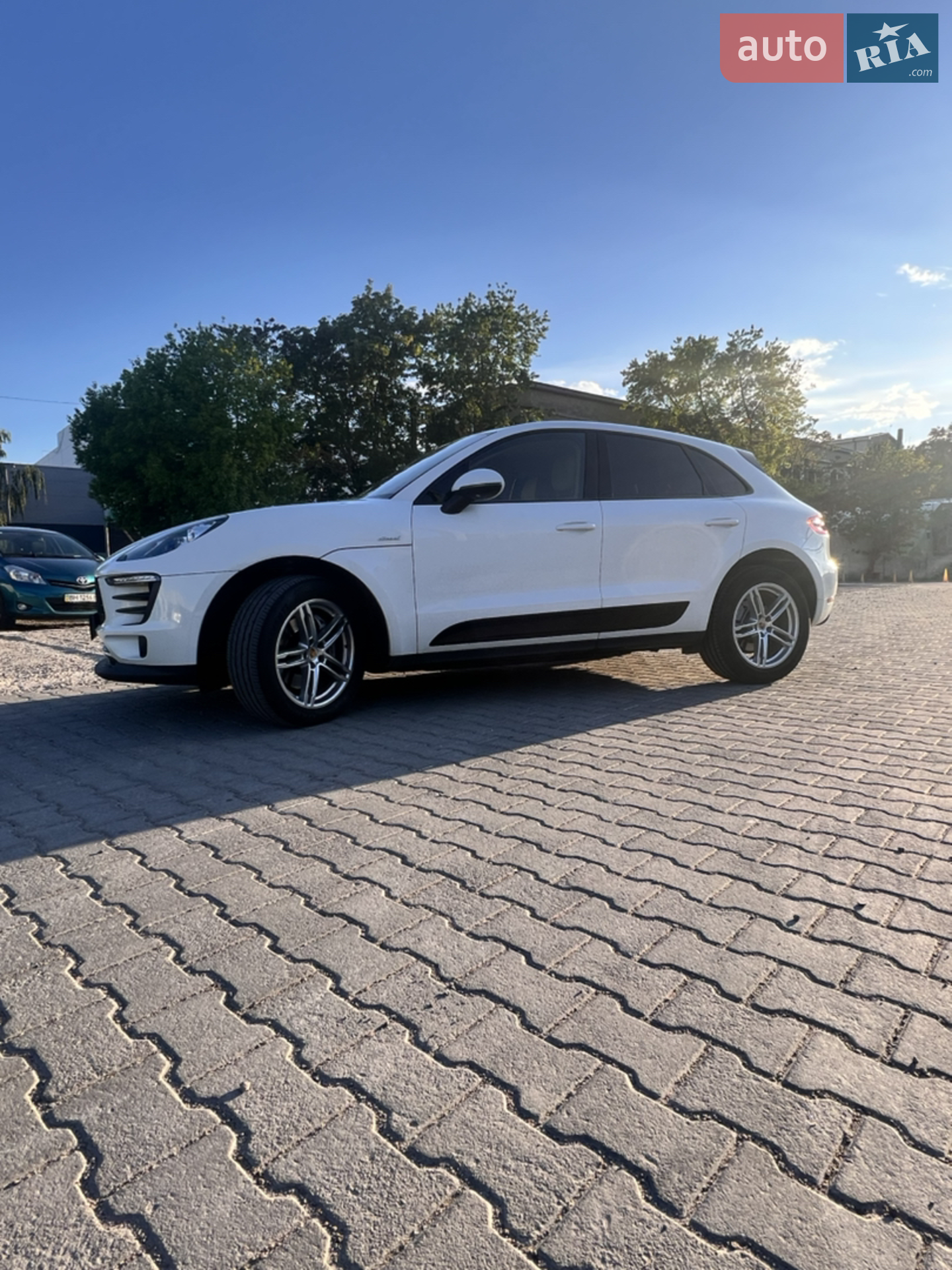 2015 Porsche Macan - мініатюра 2
