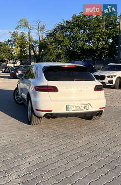 Внедорожник / Кроссовер Porsche Macan 2015 в 