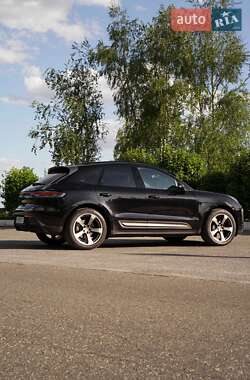 Позашляховик / Кросовер Porsche Macan 2023 в 