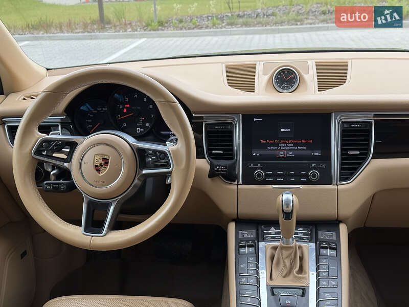 Внедорожник / Кроссовер Porsche Macan 2016 в Львове