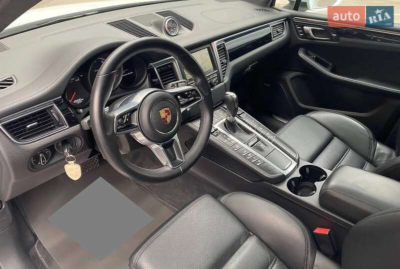 Внедорожник / Кроссовер Porsche Macan 2014 в Киеве