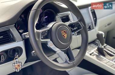 Внедорожник / Кроссовер Porsche Macan 2017 в 