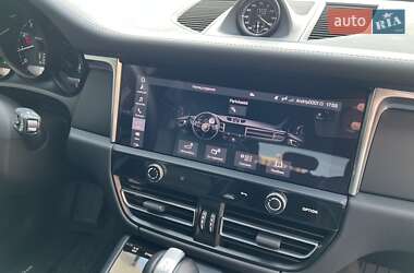 Внедорожник / Кроссовер Porsche Macan 2022 в 